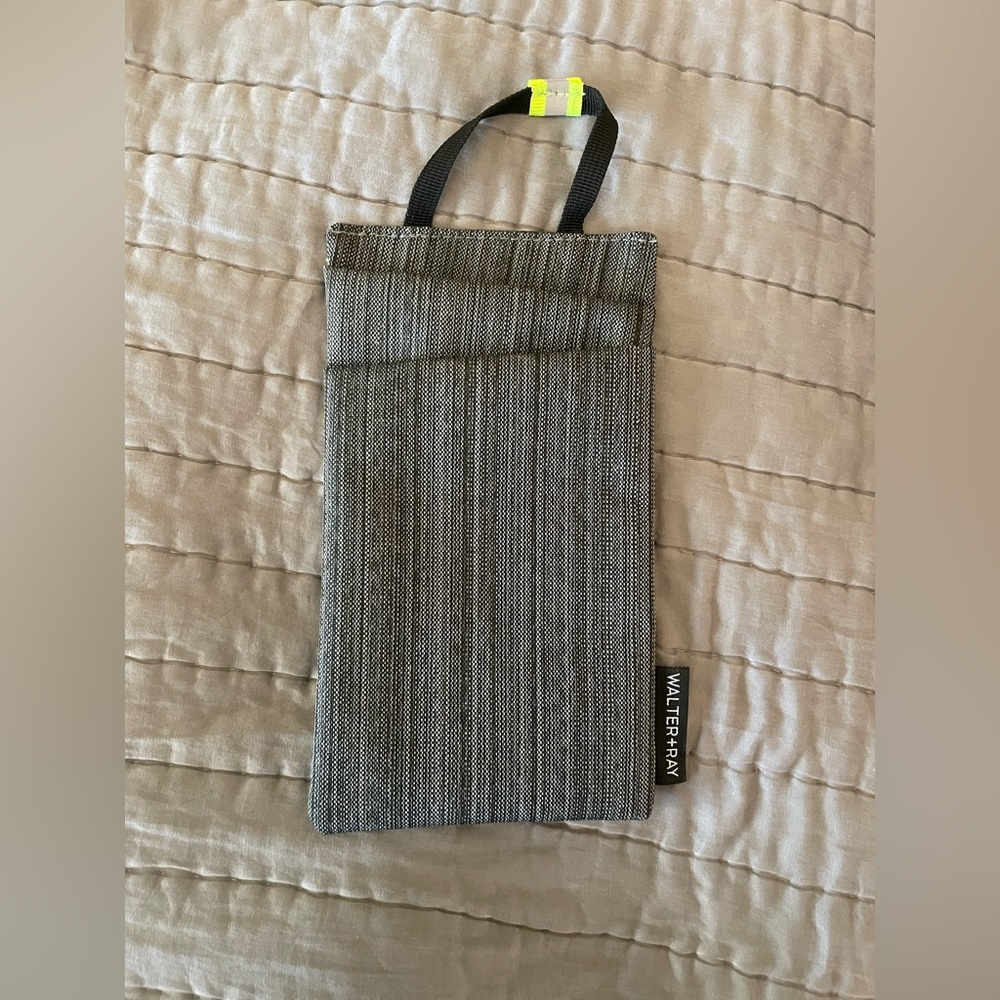 Walter+Ray. Travel organizer